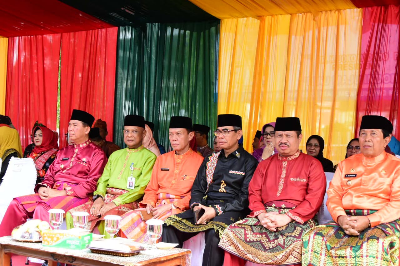 Bupati Bengkalis Amril Mukminin Hadiri Karnaval Kebudayaan Provinsi Riau 2019