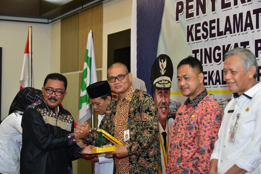 Amril Mukminin Ucapkan Selamat Kepada Perusahaan yang Telah terima Penghargaan