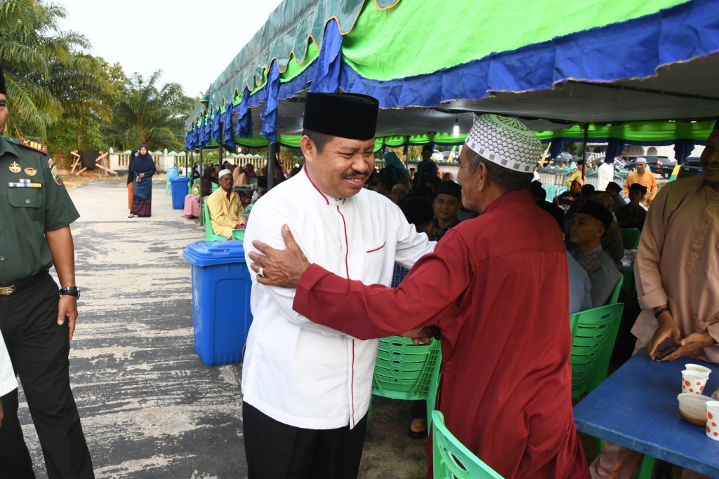 Jalin Silaturahmi, Bupati Amril Buka Puasa Bersama Masyarakat Bandar Laksamana