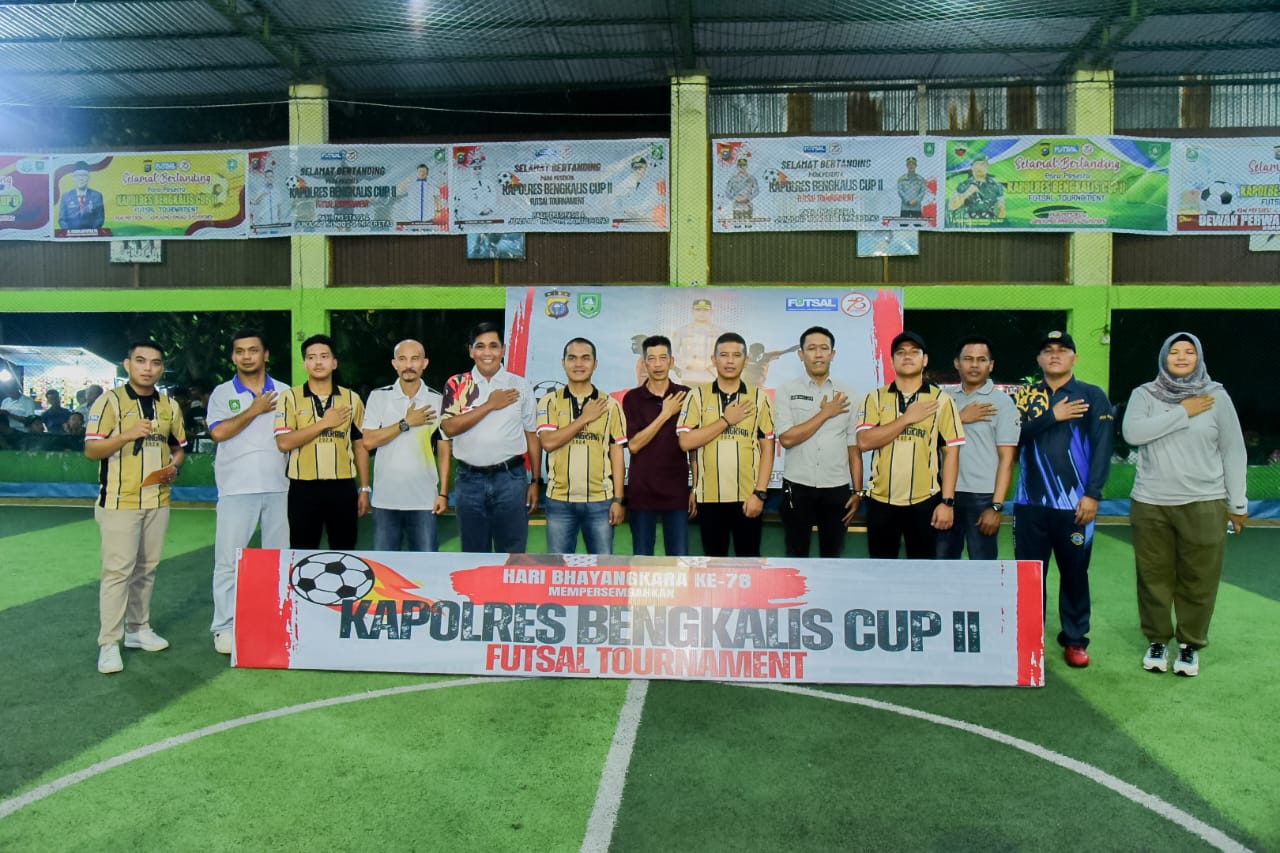 Diikuti 32 Tim Futsal, Bupati Kasmarni Harapkan Masyarakat Gemar Olahraga