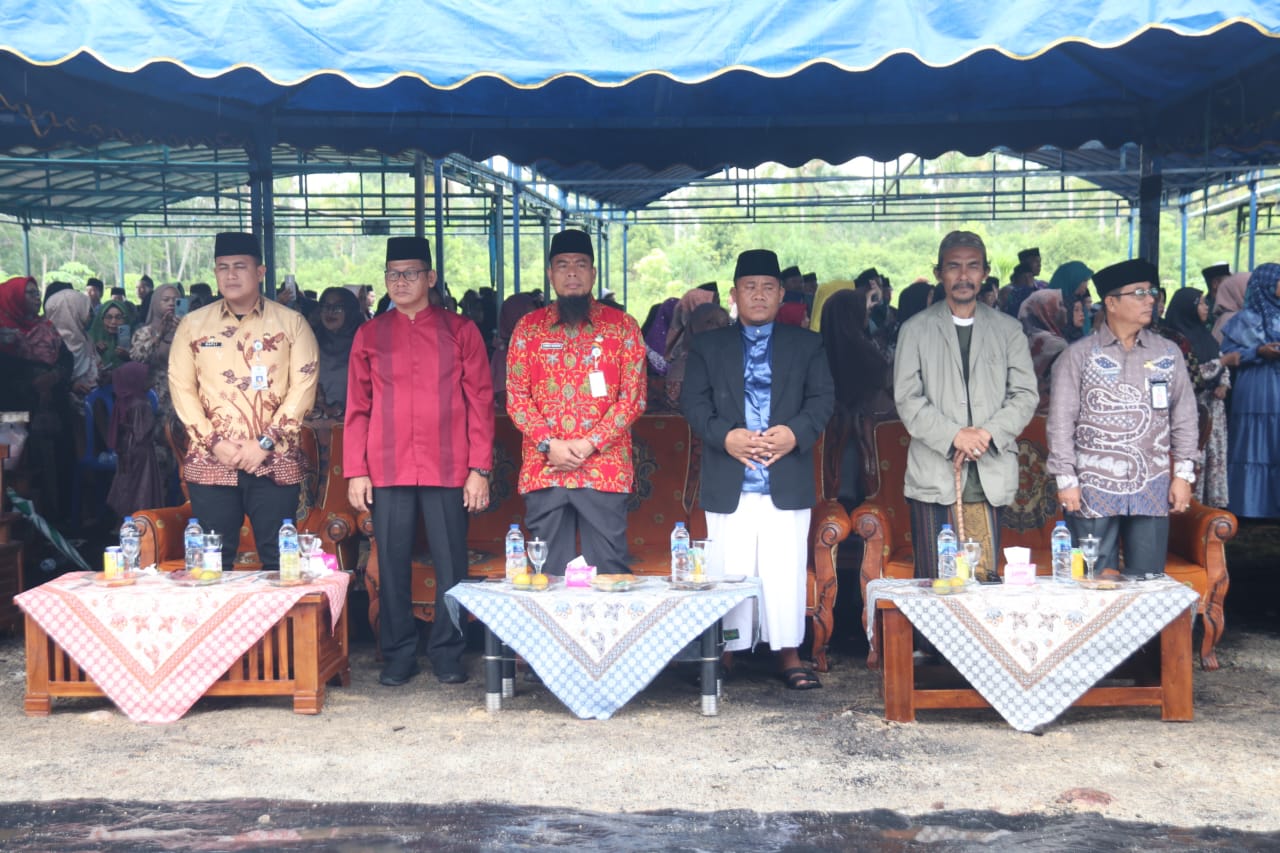 Bupati Bengkalis Pesan Pada Lulusan Pondok Pesantren Agar Jadi Panutan dan Amalkan Ilmu yang Didapat