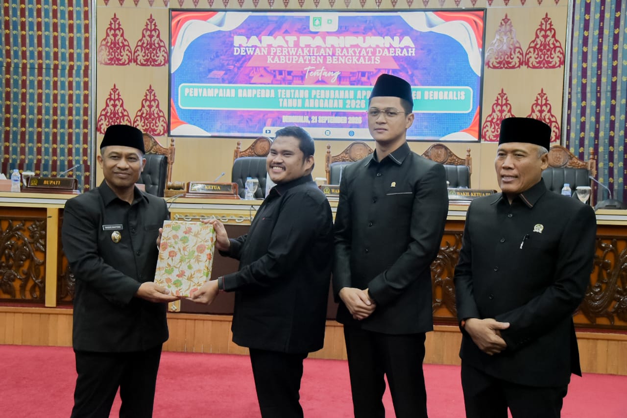 Bupati Bengkalis Sampaikan Ranperda dan Nota Keuangan Perubahan APBD 2026, Fokus Perkuat Pembangunan dan Pelayanan Masyarakat