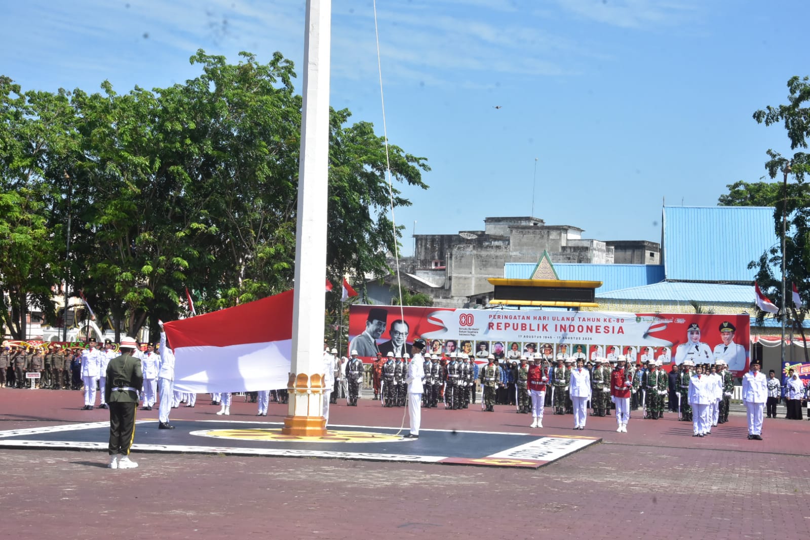 https://diskominfotik.bengkaliskab.go.id/asset/berita/original/50832463142-paskibraka1.jpg