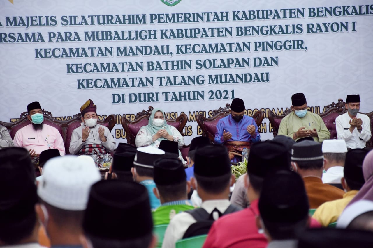 Didampingi Wakil Bupati, Bupati Kasmarni Buka Forum Silaturahmi Pemerintah Kabupaten Bengkalis Bersama Para Mubaligh 