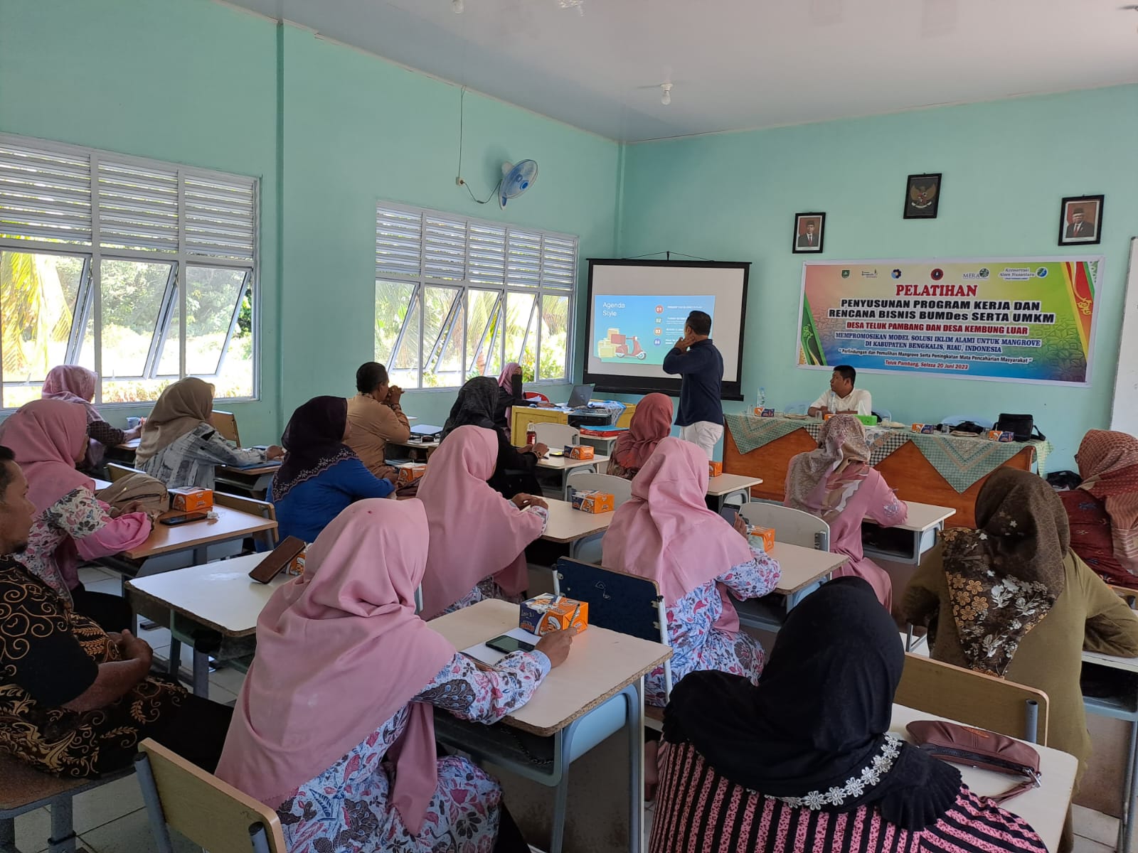 Penguatan Kapasitas pengelola Bumdesa dan UMKM Teluk Pambang, Bahtera Melayu dan YKAN Fasilitasi Pelatihan PRK