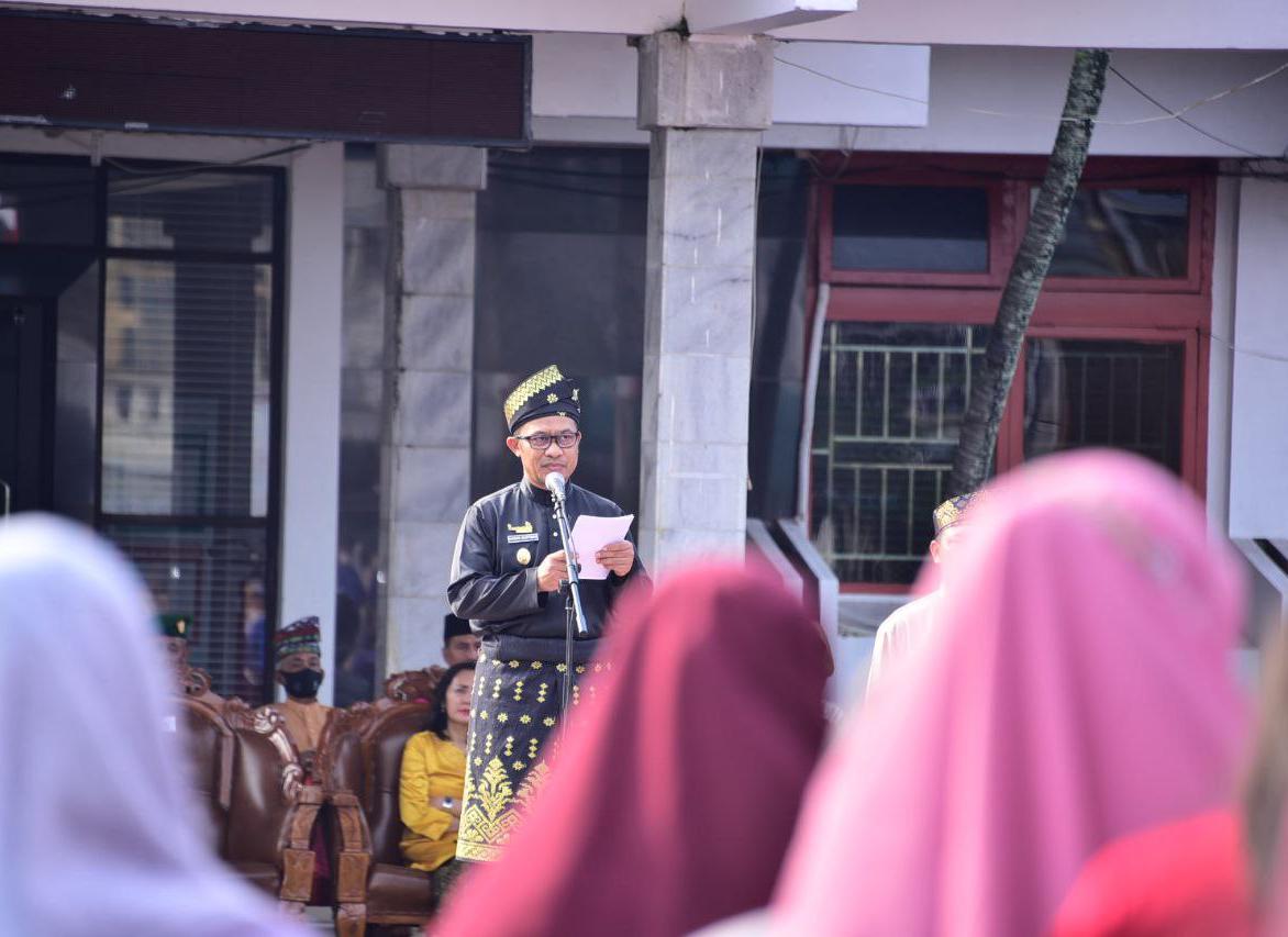 Bupati Bengkalis Pimpin Upacara Peringatan Hari Jadi ke-65 Provinsi Riau