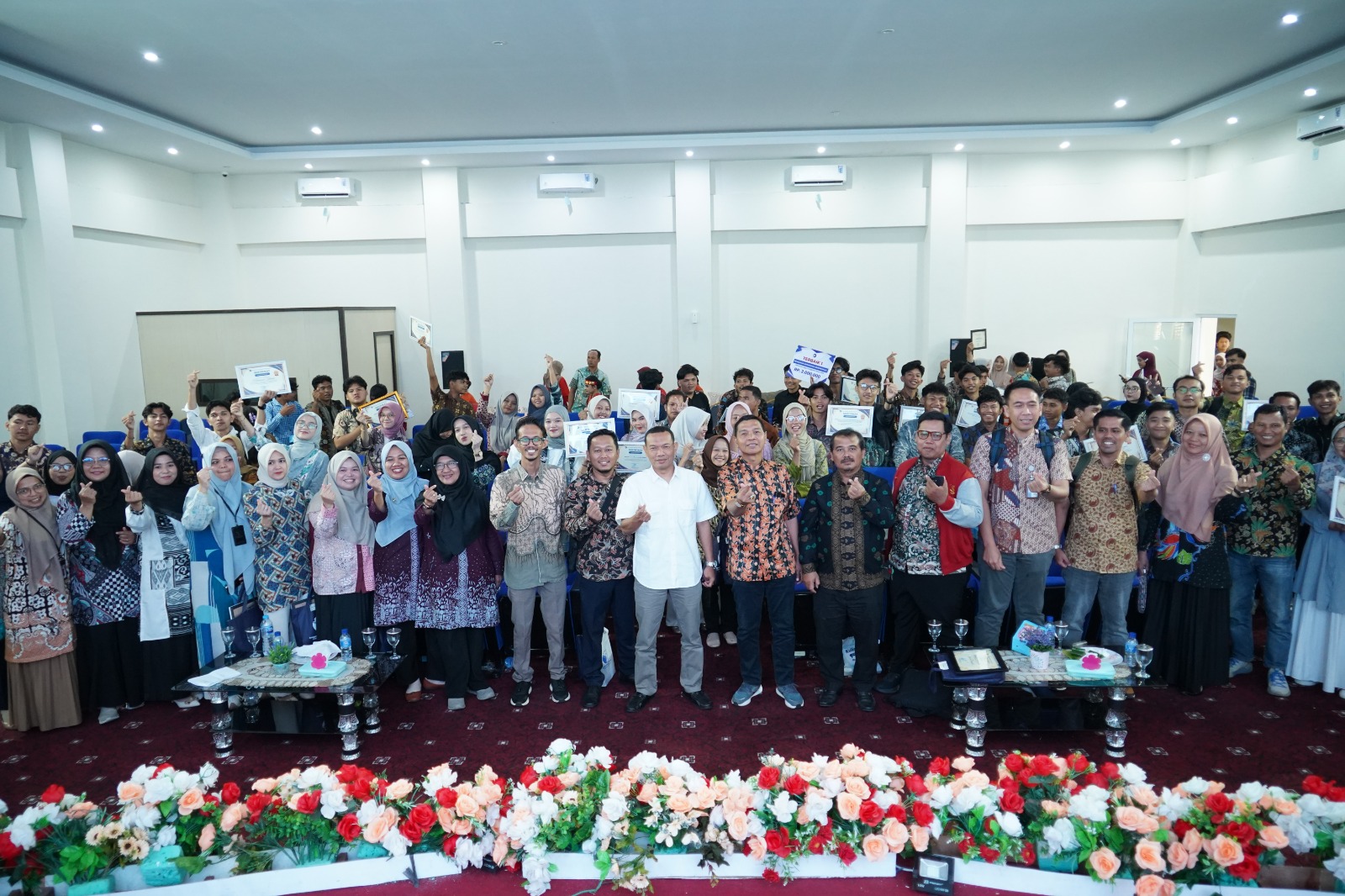 Polbeng Gelar Anugerah Kemahasiswaan 2025: Apresiasi Prestasi dan Kreativitas Mahasiswa