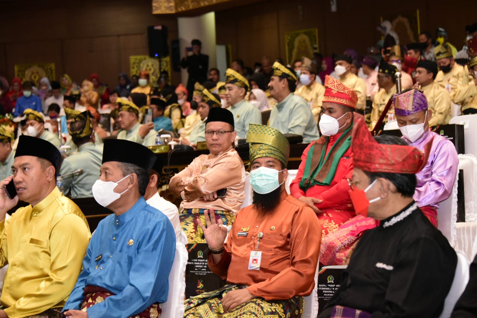 Bupati Kasmarni Hadiri Rapat Paripurna DPRD Provinsi Riau Sempena Hari Jadi ke-65 Riau
