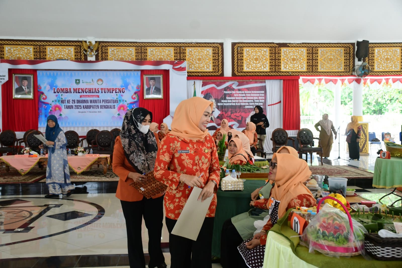 Dharma Wanita Persatuan Kabupaten Bengkalis Mulai Rangkaian HUT ke-26 dengan Lomba Hias Tumpeng 