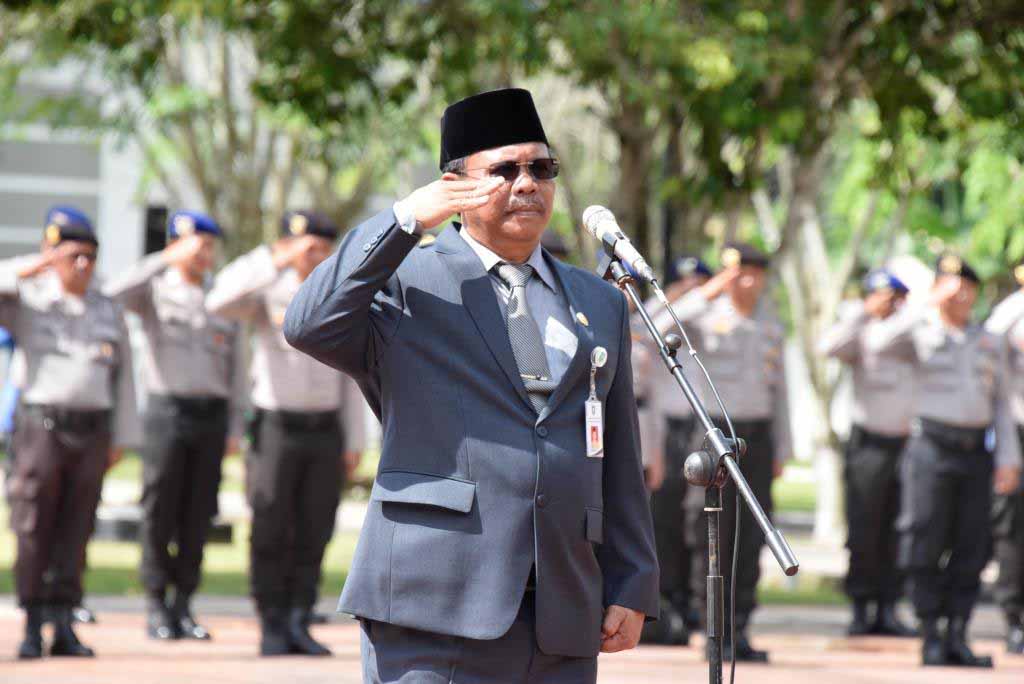 Plt Sekda Inspektur Upacara Ziarah Nasional di TMP Kusuma Kesatria