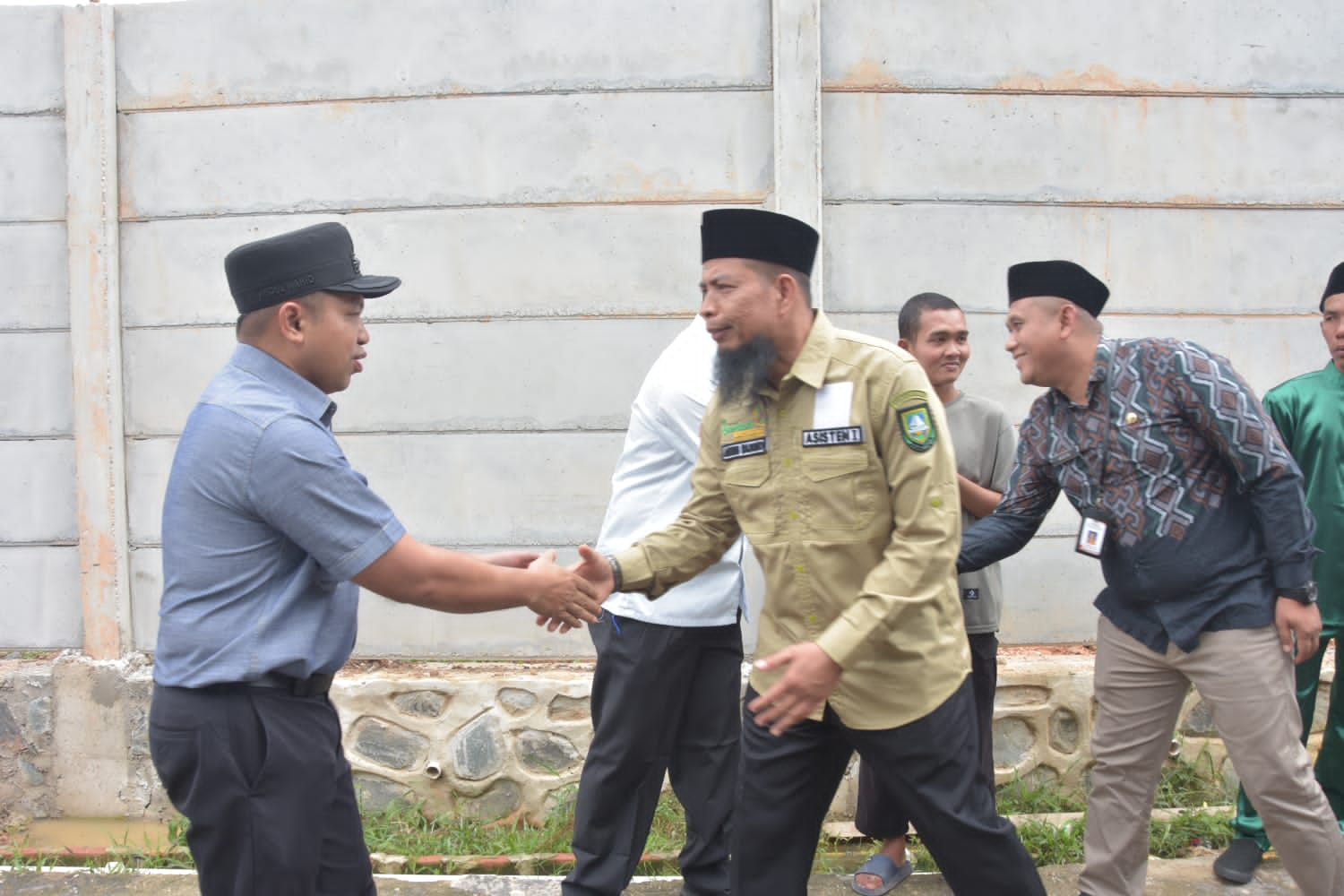 Bupati Kasmarni Sambut Kunker Gubri Abdul Wahid di Kawasan Industri Desa Buruk Bakul