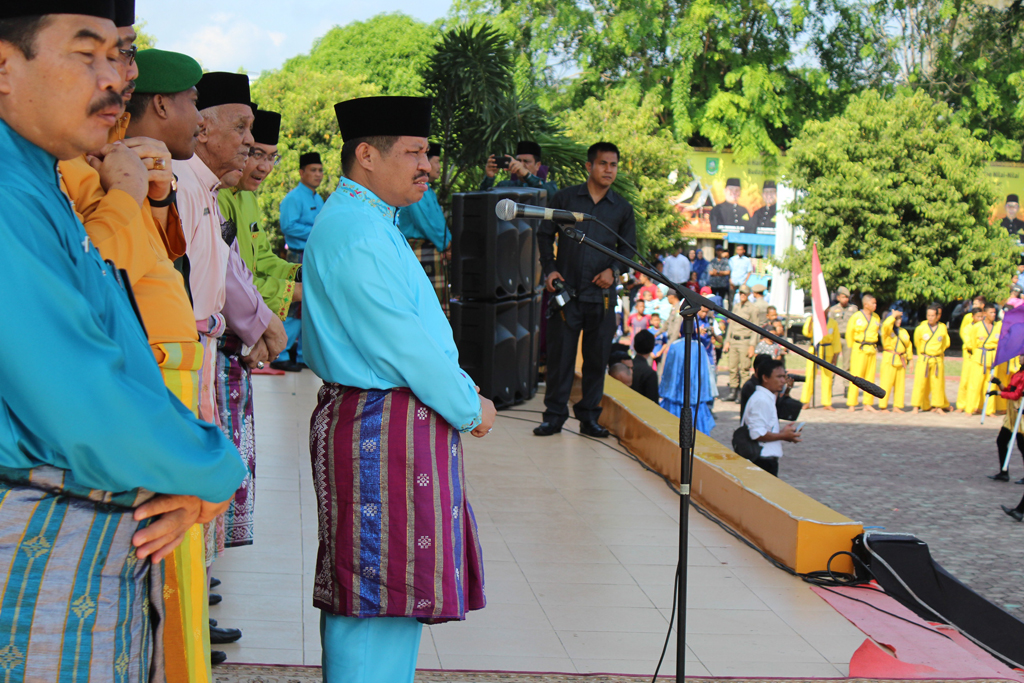 Bupati Bengkalis Resmi Lepas Ribuan Peserta Pawai Budaya Hari Jadi Bengkalis Ke-505