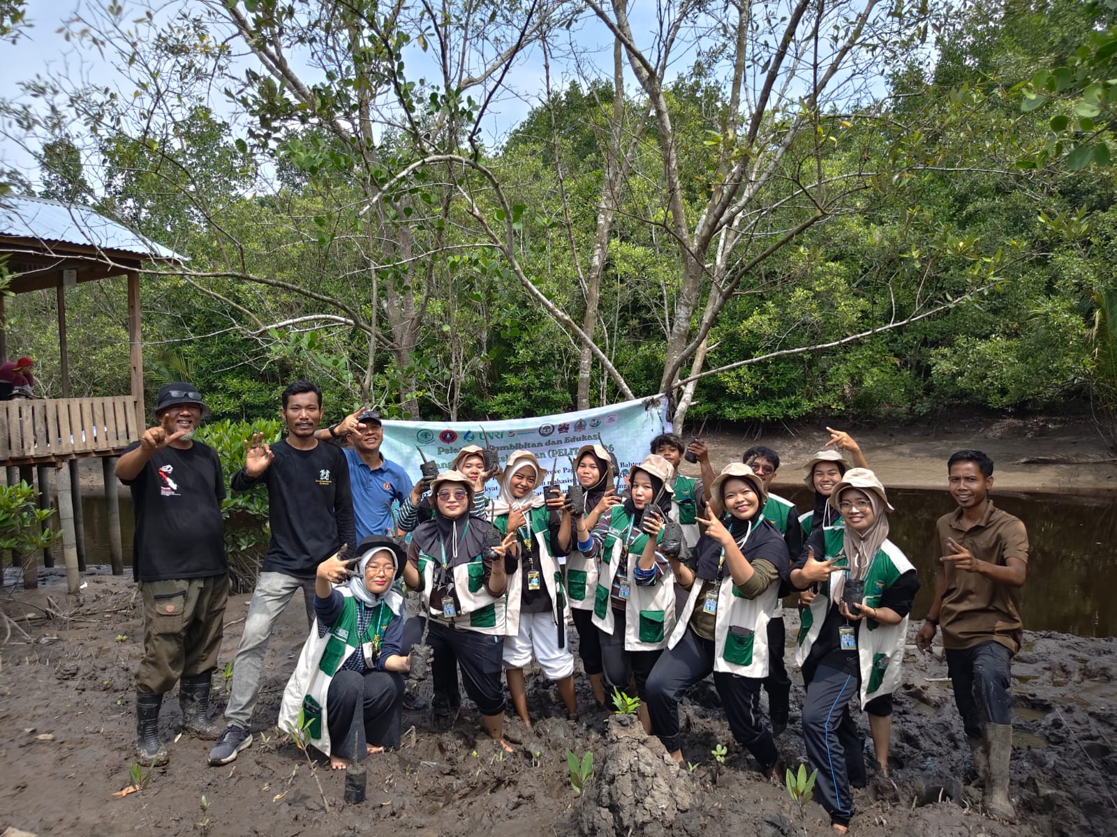 Mahasiswa KKN UNRI Tahun 2026 Iakukan  Pelatihan Pembibitan dan Edukasi Mangrove Berkelanjutan Bersama Kelompok Konservasi Mangrove Paghet Seghaghah di Desa Kelapa Pati