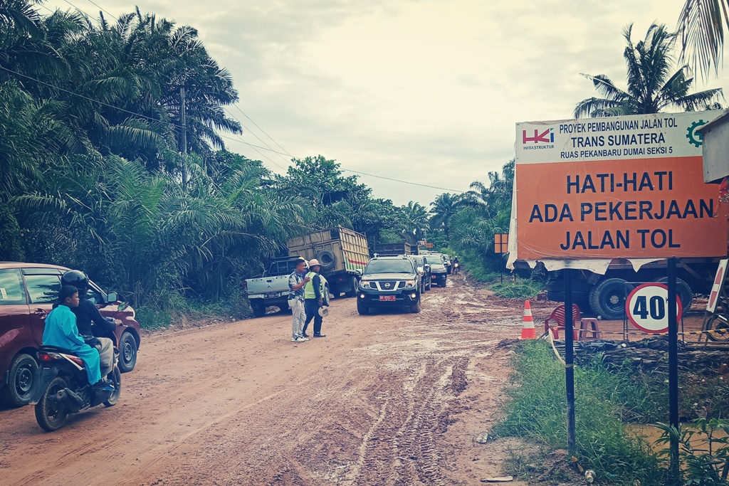 Perusahaan Pembangunan Tol Ruas Pekanbaru-Dumai Diminta Bantu Perbaiki Jalan Gajah Mada