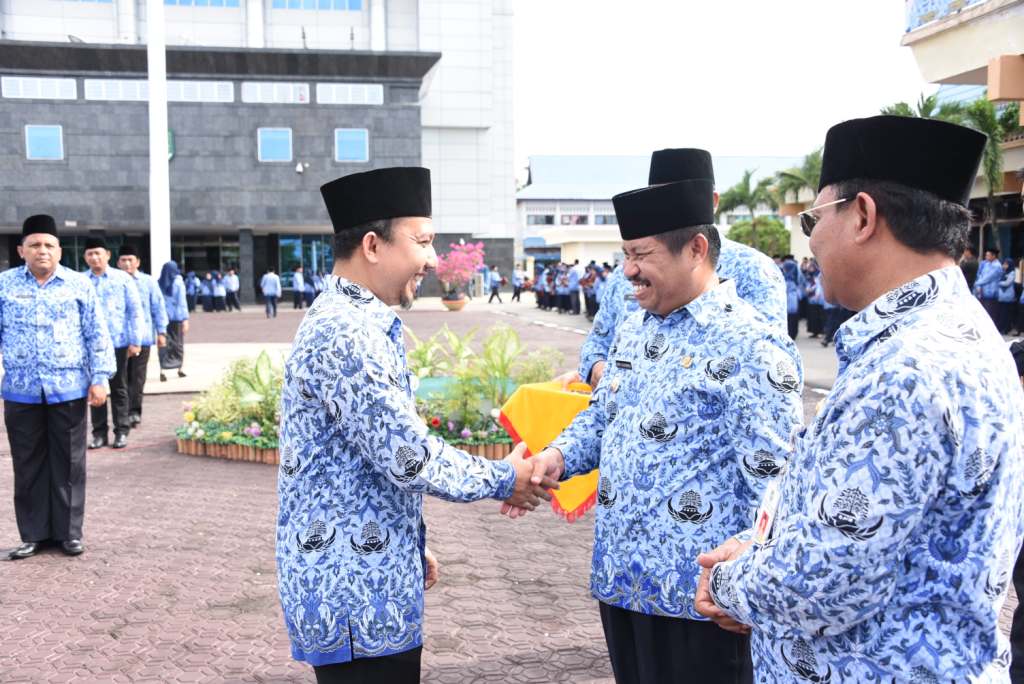 343 PNS Terima Penghargaan Satya Lencana