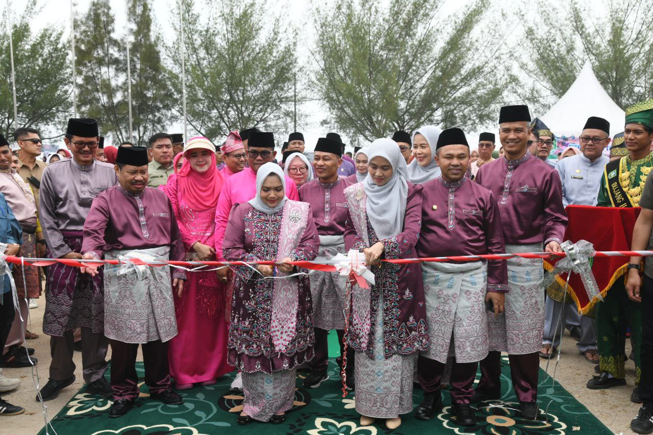 https://diskominfotik.bengkaliskab.go.id/asset/berita/original/79968811827-img_5202.jpeg