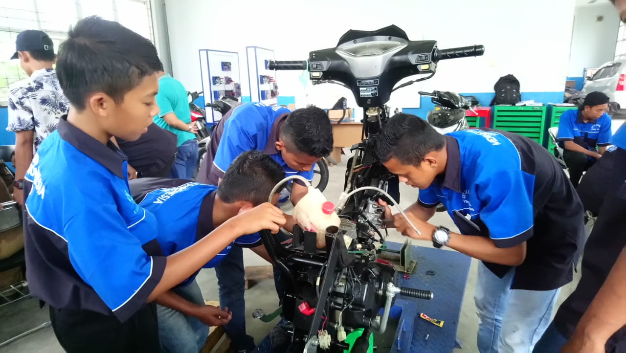 SMKN 1 Bantan Siap Gembleng Jadi Wirausahawan dan Pembengkel Motor Handal