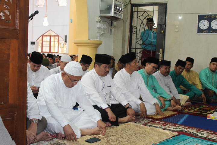 Bupati Bengkalis Sholat Idul Adha di Kecamatan Mandau