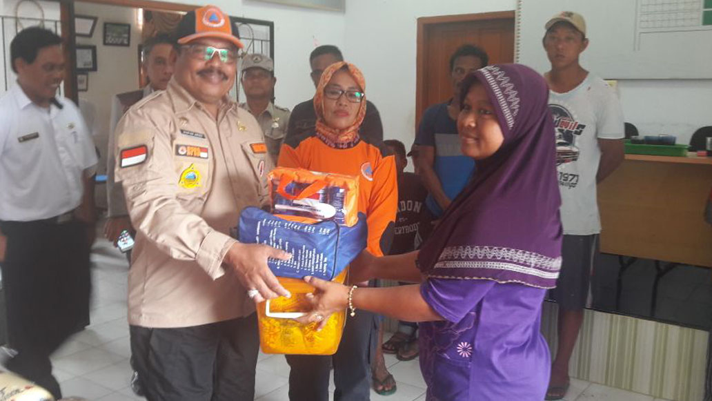 21 Korban Puting Beliung Siak Kecil Terima Bantuan 