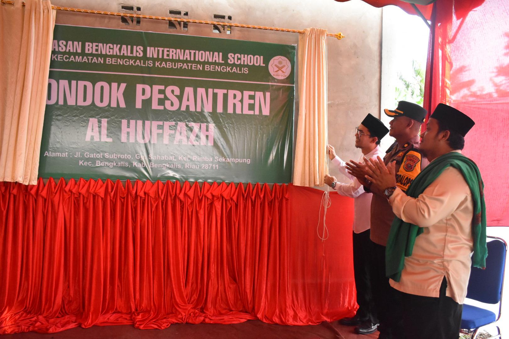 Bupati Bengkalis Resmikan Pondok Pesantren Al Huffazh di Kelurahan Rimba Sekampung