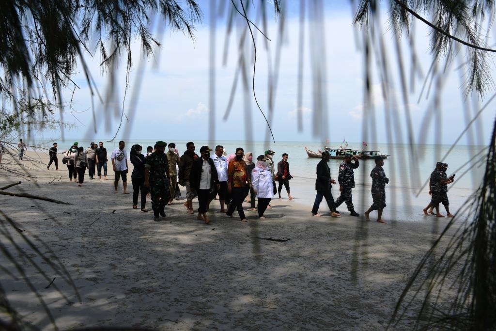 Tim Kemenko Polhukam dan KKP RI, Puji Keindahan Pulau Beting Aceh