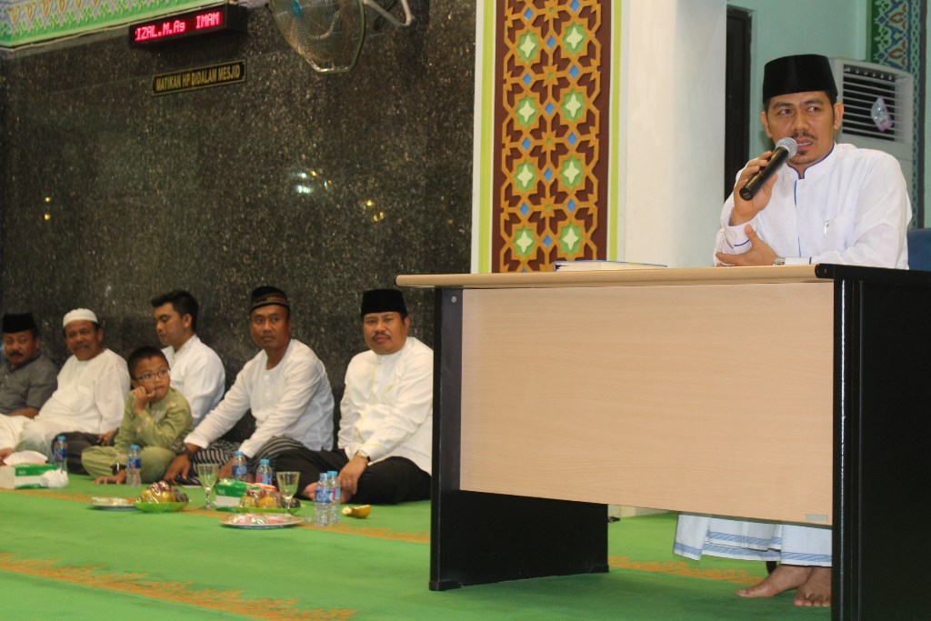 Bupati Amril Ajak Umat Islam Tingkatkan Kecintaan pada Rasulullah