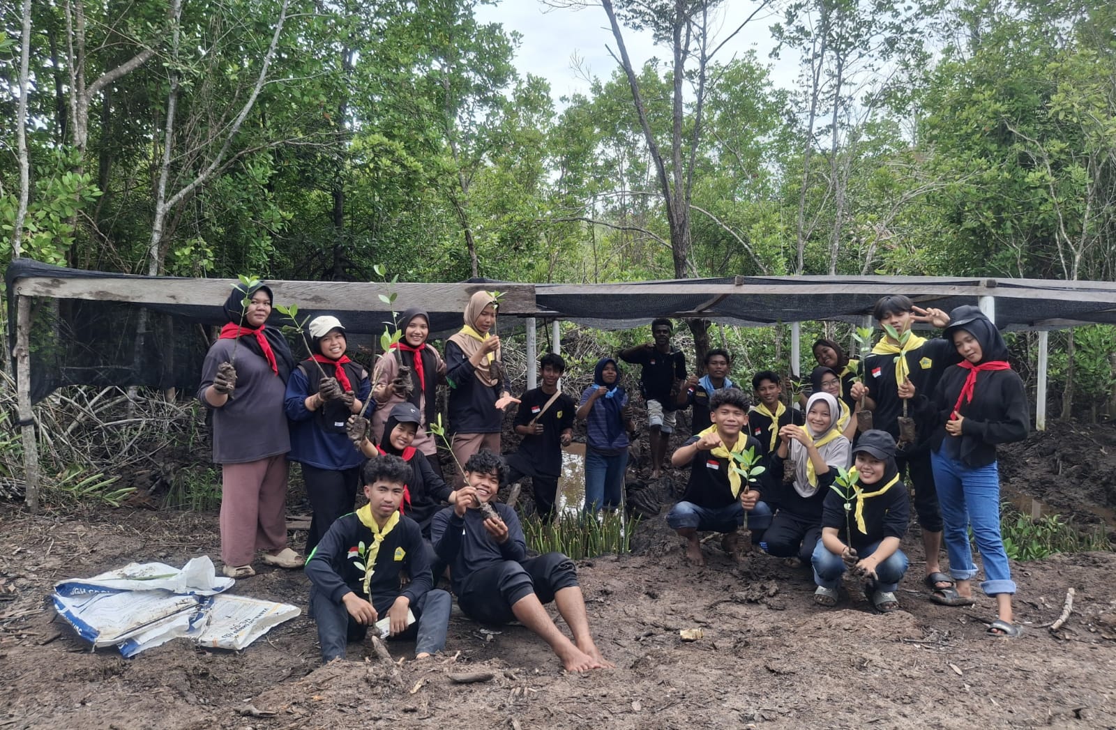 Peduli Lingkungan, MAPALA Laksamana Polbeng Gelar Seminar dan Pelatihan Mangrove