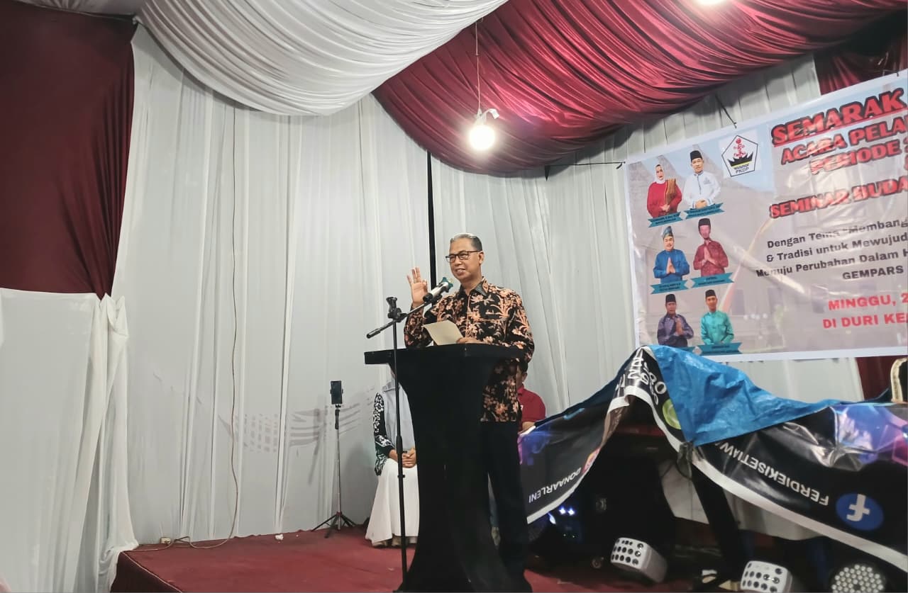 Pelantikan GEMPAR’S dan Seminar Budaya Minangkabau, Bupati Berharap IKMR Jadi Mitra Pembangunan Bengkalis