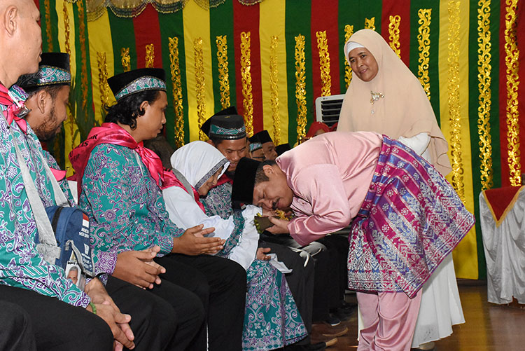 Bupati Amril Mukminin Doakan JCH dari 4 Kecamatan Jadi Haji Mabrur