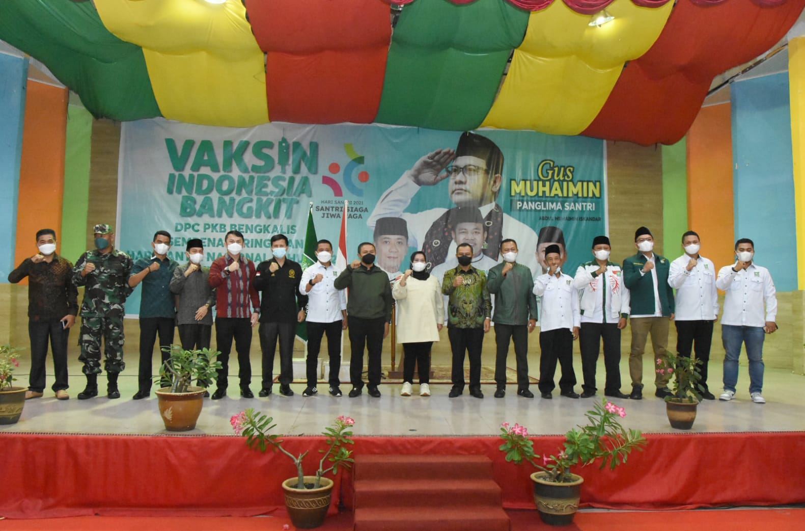 Bupati Kasmarni Hadiri Vaksinasi Indonesia Bangkit