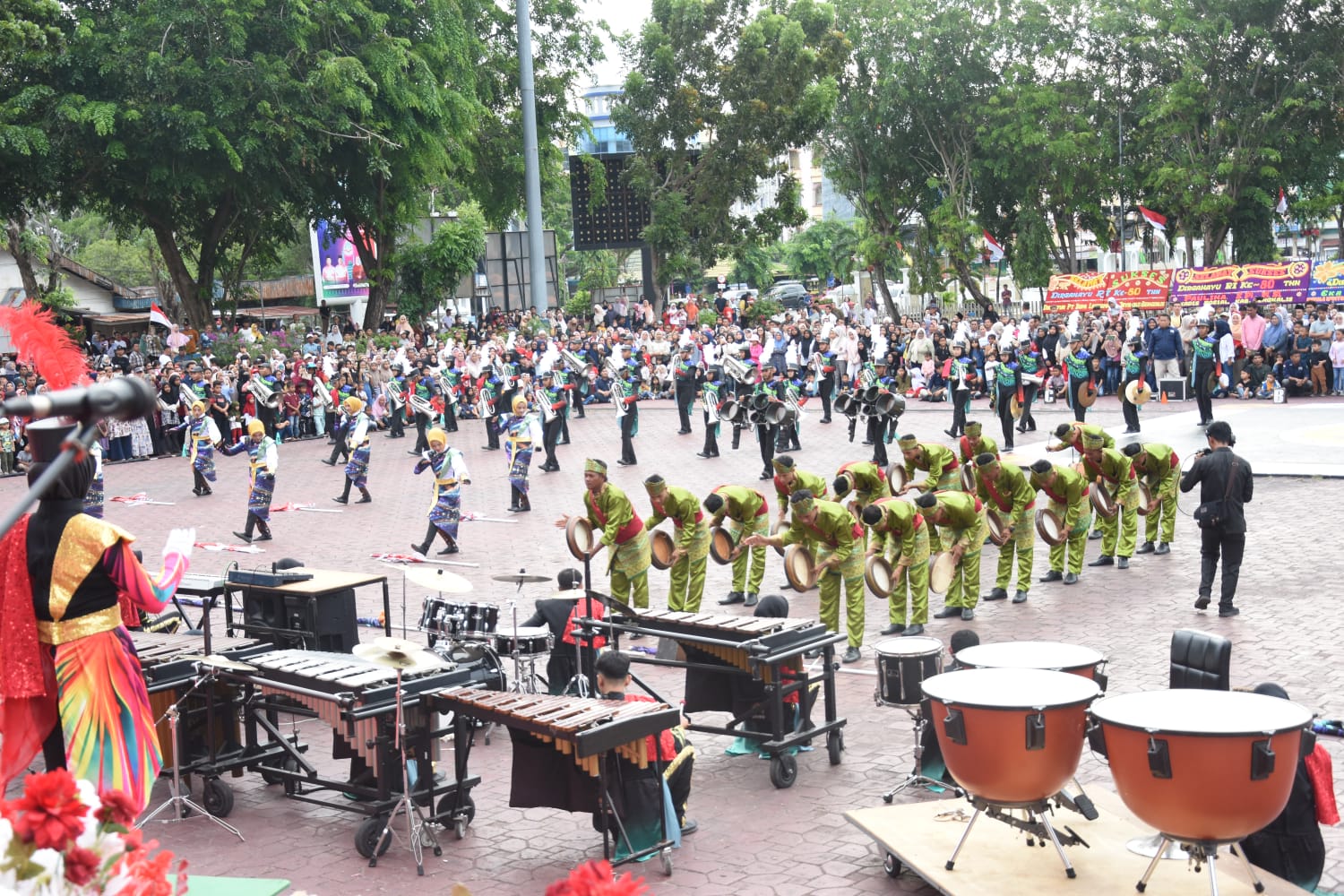 https://diskominfotik.bengkaliskab.go.id/asset/berita/original/95827204261-penurunanbendera.jpg