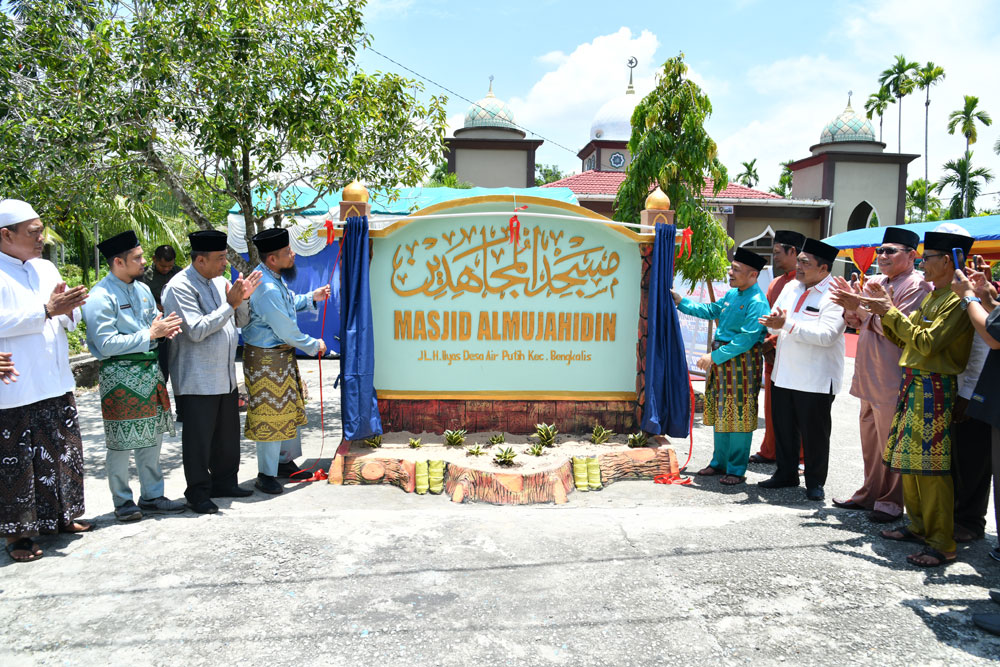 Resmikan Al-Mujahidin, Wabup Dukung Masjid Sebagai Sentral Pemberdayaan Umat