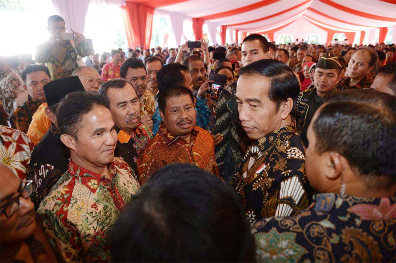 https://diskominfotik.bengkaliskab.go.id/asset/berita/original/96918885177-bupati_dan_jokowi.jpg