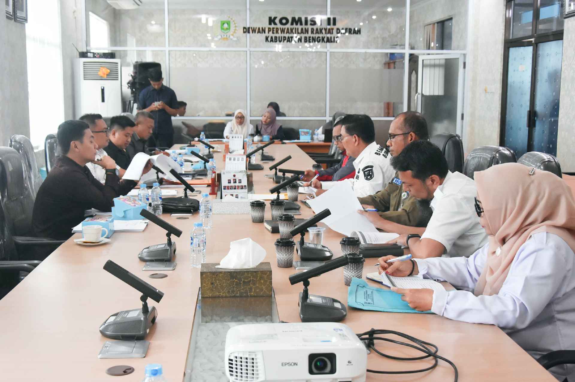 Bahas Anggaran Tahun 2026, Diskominfotik Bengkalis Rapat Kerja Bersama Komisi II DPRD Bengkalis