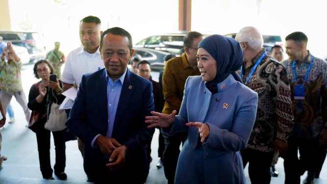 https://diskominfotik.bengkaliskab.go.id/asset/berita/original/97814781154-menteri.jpeg