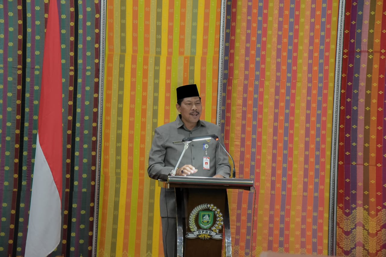 Bupati Bengkalis Sampaikan Jawaban Pandangan Umum Paripurna RAPBD 2026