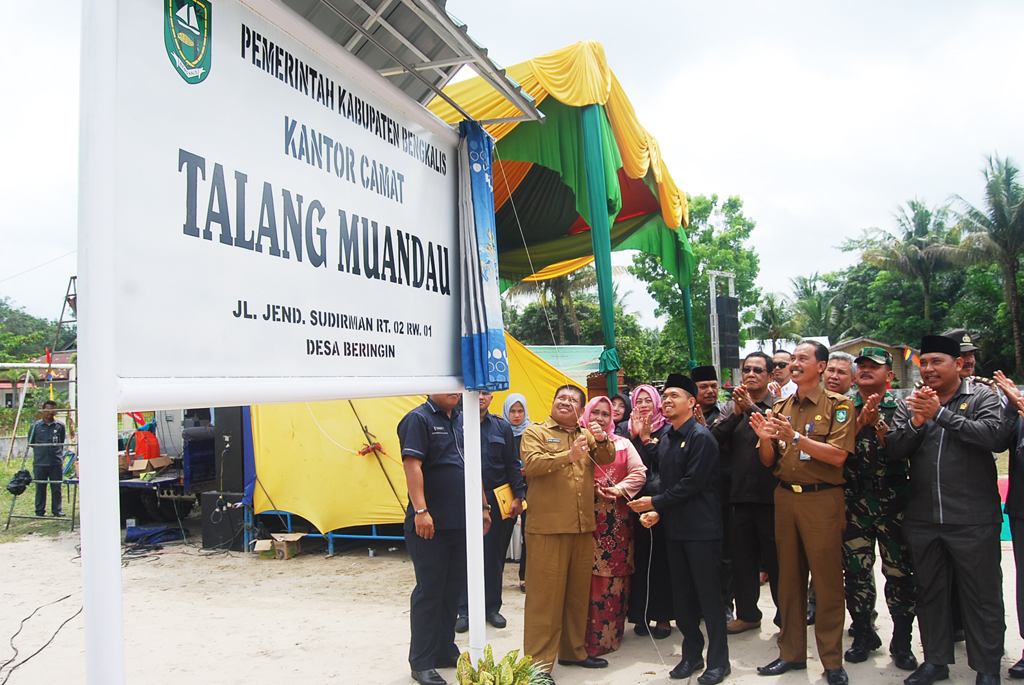 Bupati Bengkalis Resmikan Kantor Camat Talang Muandau