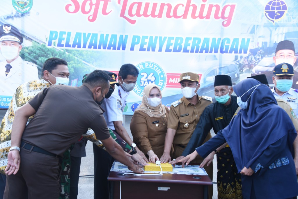 Bupati Bengkalis Kasmarni Launching Jasa Penyeberangan Roro 24 Jam