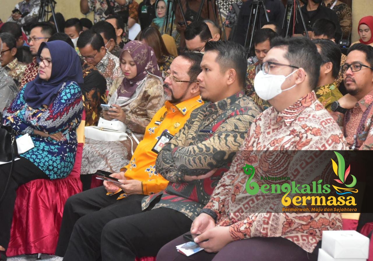 Hadiri Peresmian Gedung Kantor Ojk Bupati Harapkan Semakin Sinergi Dengan Daerah