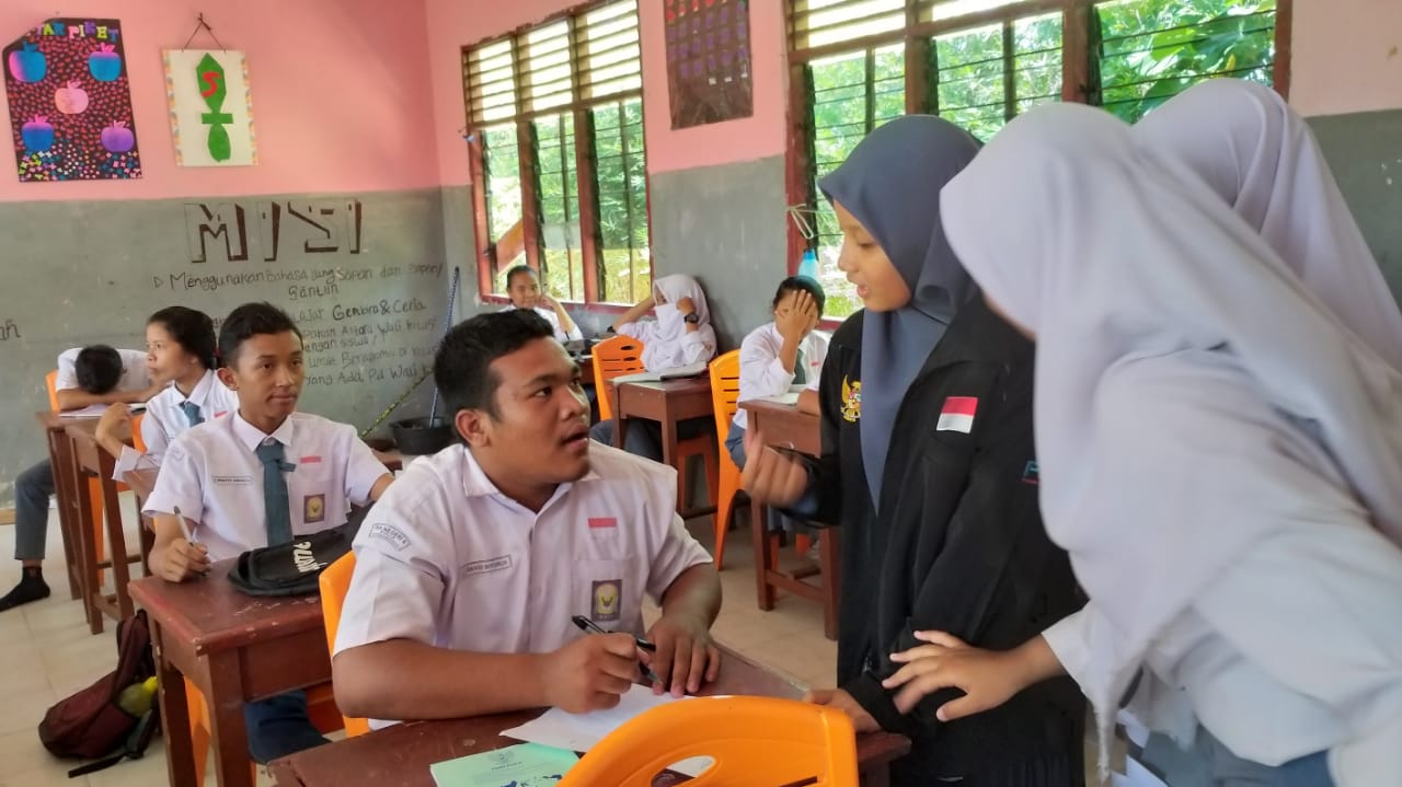 FAN Pinggir saat mendata akte kelahiran di SMAN 5 Pinggir 