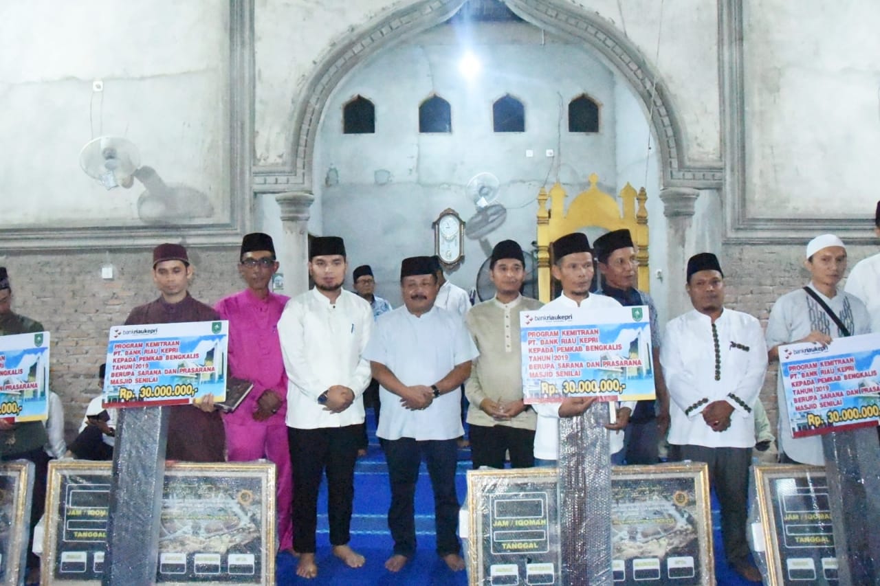 Pengurus Masjid Al Hidayah Terima Kasih Pak Amril 2715