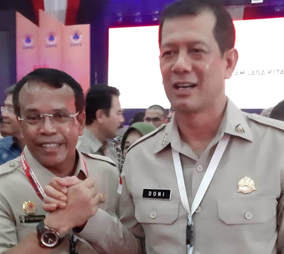 Kalaksa BPBD H Tajul Mudarris bersama Kepala BNPB Letjen Doni Monardo