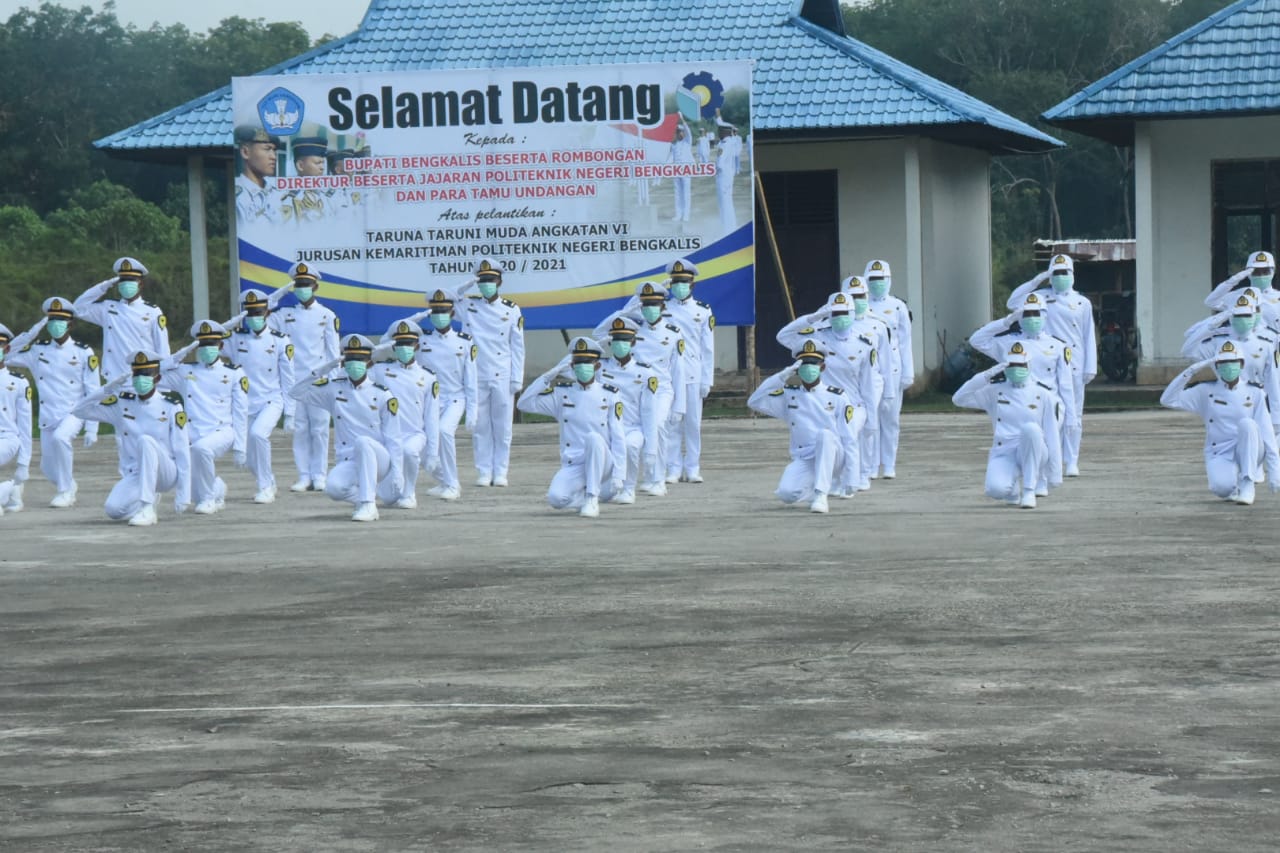 48 orang Taruna Taruni yang dilantik dan dikukuhkan